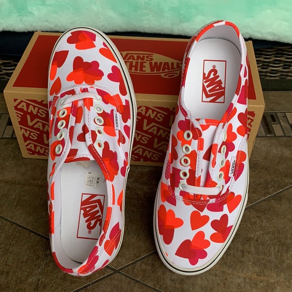 VANS AUTHENTIC Valentines Hearts True White/Fchspr - Picture 9 of 14